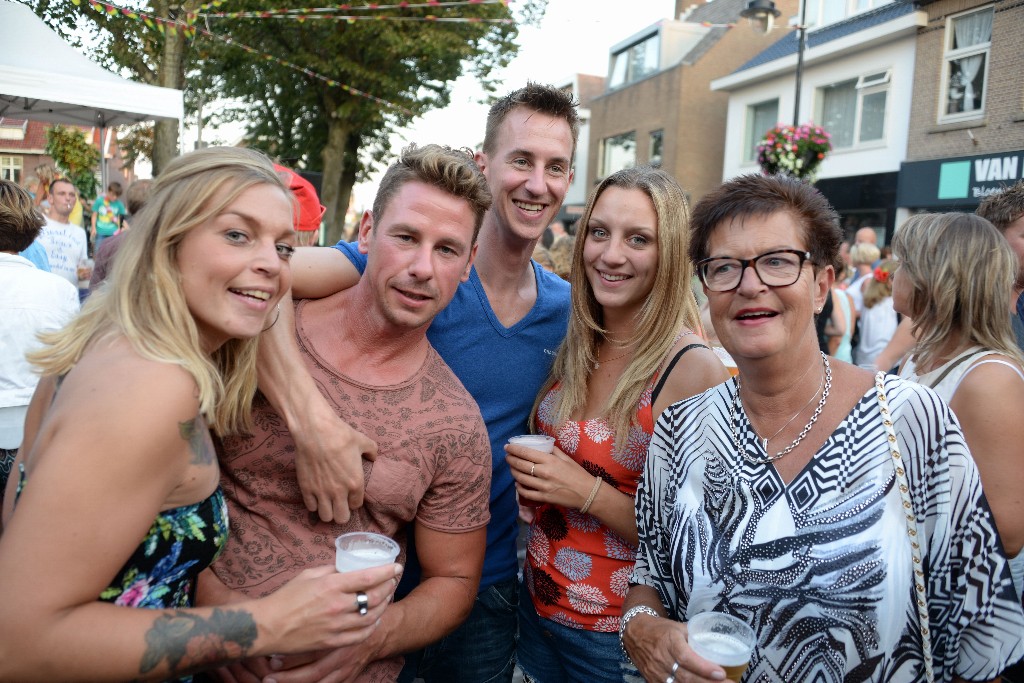 ../Images/Zomercarnaval Noordwijkerhout 381.jpg